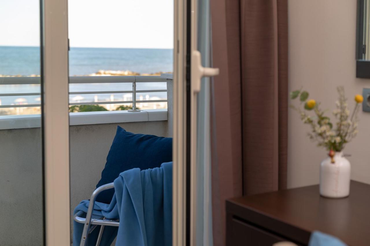 Gimmi Hotel Римини Екстериор снимка